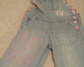 Tralala Rare text embroidered overalls