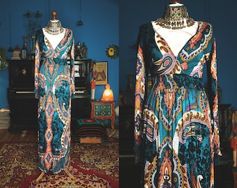 Beautiful 1970s style paisley maxi dress