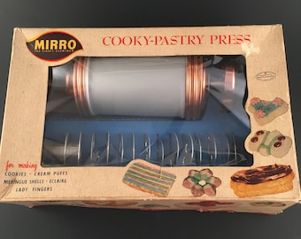 Vintage Mirro Cookie Cooky Press in Box 1960, Vintage Baking Tools, Vintage Cookie Pastry Press, Vintage Kitchen Tools, Vintage Craft Supply