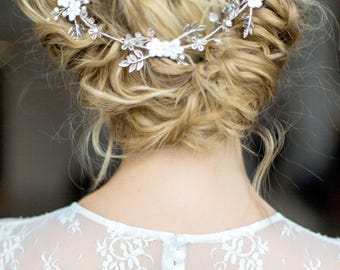 Ivory bridal headpiece Hair comb bridal Pearl bridal hair piece Bridal halo Hair vine Bridal headpiece Crystal and pearl bridal hair piece