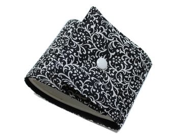 Checkbook holder in length black and white cotton - checkbook left heel