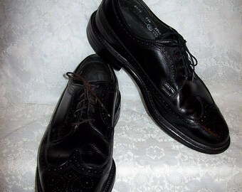 Vintage 1960s Men's Black Leather Executive Imperial Longwing Wingtip Oxfords by Mason Shoes Size 8 1/2 E Only 18 USD