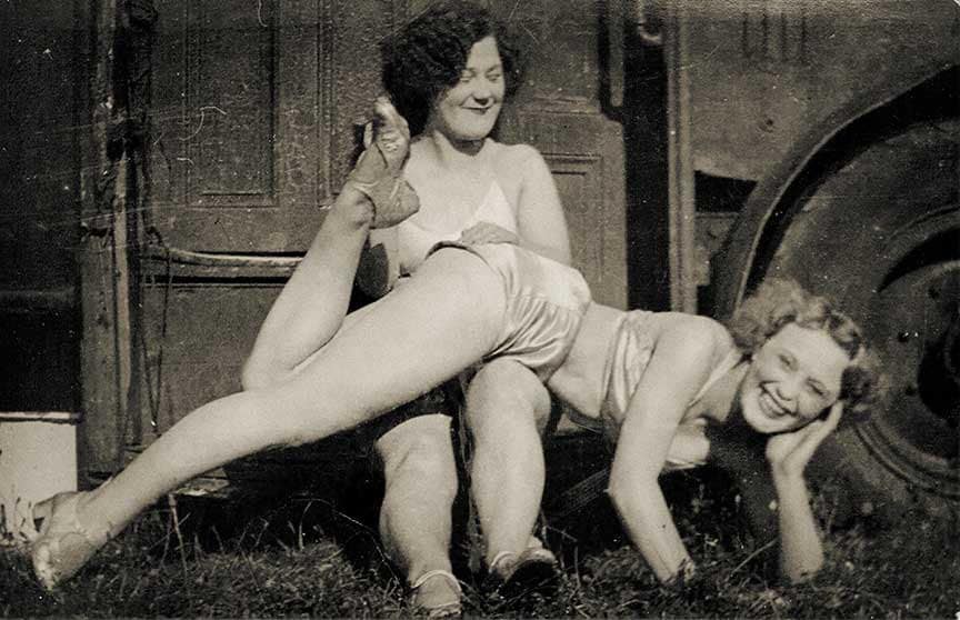 1940s Vintage Retro Bondage | BDSM Fetish