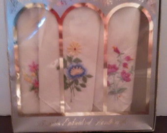 Three Vintage Ladies Embroidered Handkerchief in Box