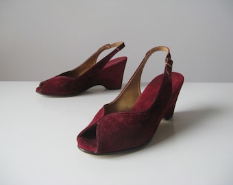 vintage 1940s platform shoes / maroon platforms