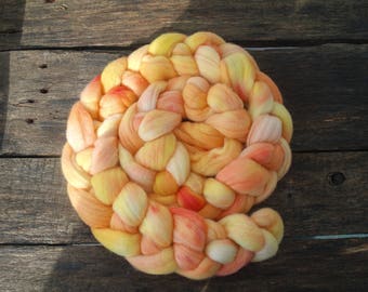 Handdyed merino roving top 3.5 oz (100 gr) for spinning, felting, weaving
