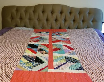 Antique Quilt, Patchwork Quilt, Feedsack Quilt, Hand Sewn Quilt, Vintage Quilt, 76 x 64, Paisley Quilt, Textile, Kitsch, Farmhouse, 1940s
