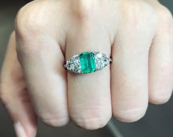 Antique Edwardian Colombian emerald and diamond ring from about 1910