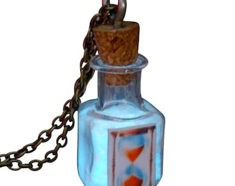 HouRGLass NecklACe Glow in the dark pendant bottle