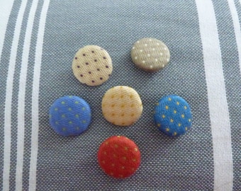 SET OF 6 BUTTONS IN 6 DIFFERENT COLORS COTTON