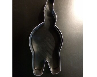 Cat butt cookie cutter