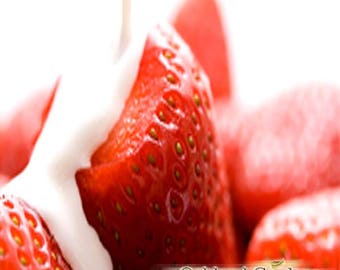 Strawberries & Cream Diffuser N Reed Oil - Refreshing ripe, juicy strawberries dolloped with a touch whipped cream -By Oakland Gardens
