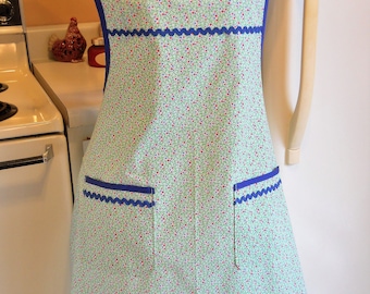 1940's Style Apron in Green with Red and Blue Floral in XXL
