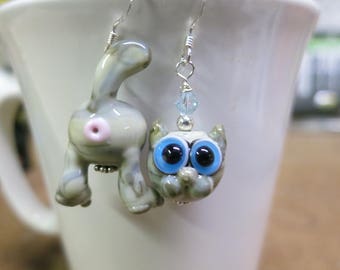 Gray Tabby Cat Butt Face Lampwork Bead Earrings
