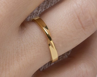 Mobius ring, 9k Mobius ring, Wedding band, SOLID GOLD mobius ring, Engagement ring, Rose mobius ring,Width 2.6mm
