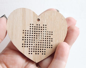 SET OF 5 - Heart Cross stitch pendant blank - blanks Wood Needlecraft Pendant, wooden cross stitch blank -Odv-ng-3-60. New year ornament