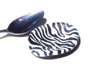 Coffee Spoon Rest Small Ceramic Pottery Kitchen Housewares Teaspoon Rest Dish Party Favor Shower Zebra Practical Home Dish Hostess Gift