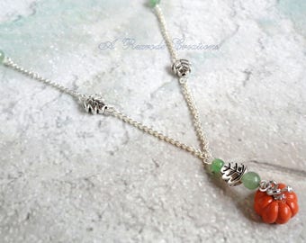Pumpkin Charm Necklace Fall Pendant Necklace Beaded Necklace Handmade Novelty Jewelry Thanksgiving Jewelry Necklace Women's Gift for Her