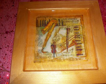 Musical instruments pattern frame