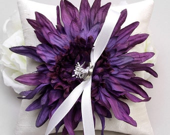 Purple ring pillow, violet ring bearer, ring pillow wedding, ring holder - Eveyln