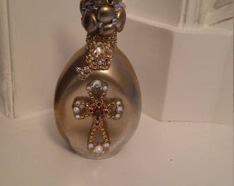 Butterfly glass vessel