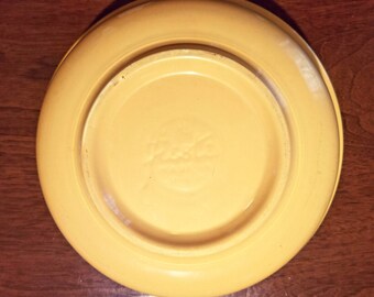 Vintage Fiesta vegetable bowl 9 1/2 "