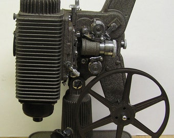 Projector 8 mm Revere Model 85 w/Case, Reels, and Manual Working Vintage 1947