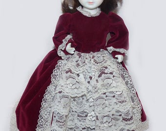 Musical revolving Doll Vintage Porcelain - 823