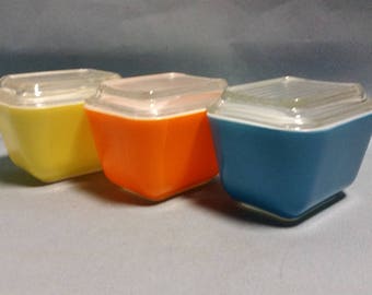 Vintage Verde Pyrex Refrigerator Dish, Blue and Orange SOLD