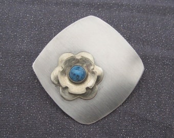 metal brooch, silver brooch, flower brooch, blue stone brooch, modern brooch, minimalist jewelry, minimalist brooch, unique brooch