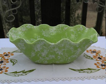 Fab Shawnee Mid Century Modern Green Planter with White Splatter Pattern, Vintage Shawnee Pottery, MCM Console Dish, Shawnee Planter