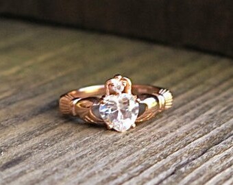 Beautiful Vintage Rose Gold over 925 Sterling Silver CZ Claddagh Ring