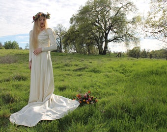 CHAMPAGNE 1940's Vintage Wedding Gown Stunning Vintage Bridal Attire Candlelight Satin Peaked Shoulders Gathered Bust Dramatic Train