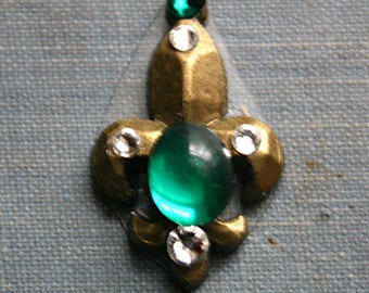 Emerald Green Fleur De Lis Bindi - ATS, Tribal Fusion, Belly Dance, Facial Jewelry, Third Eye, Cosplay, Steampunk