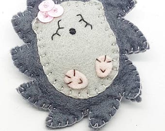 Felt Hedgehog brooch/ Felt Brooch/ Hedgehog/ Grey Hedgehog/ Sleeping Hedgehog/ Woodland Creatures/