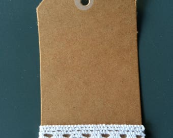 30 labels Kraft and white lace