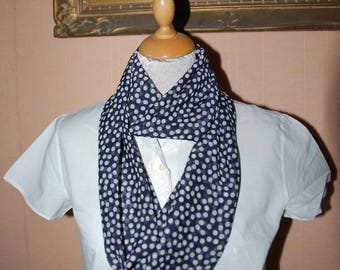 scarf snood in Navy Blue and white
