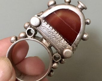 Tuareg Silver Ring with Agathe, Inner diam. 2.3 cm, US size: 14