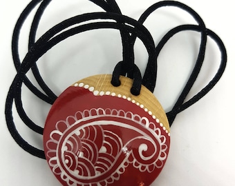 Paisley necklace white over red