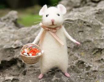 Needle felt miniature, Felt mouse, Needle felt mouse, White mouse, Needle felt animal, Birthday gift, Home decor