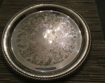 Lovely Wm Rogers silver plated round serving tray