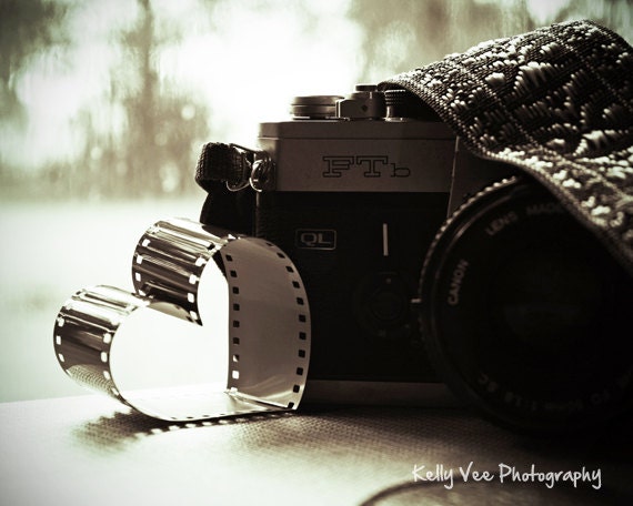 Items similar to camera love photograph photo heart vintage canon film black and white lover picture of love 8 x 10 fine art print on etsy Items similar to camera love photograph photo heart vintage canon film black and white lover picture of love 8 x 10 fine art print on etsy