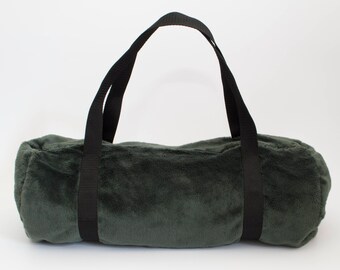 Flauschig Upcycled BARREL BAG / SPORTASCHE / Tragetasche