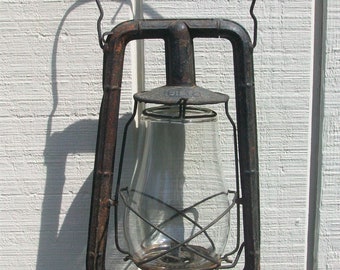 Antique Vintage Dietz Monarch 13-1/2 inch Lantern