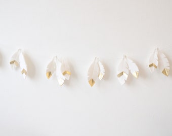 White Gold garland, Feather garland, Feather Bunting, Neutral nursery garland, nursery wall garland, white gold nursery, boho nursery decor
