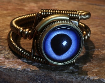 Steampunk ring, Marlin eyeball ring, Taxidermy glass eye, Antique bronze, hand-painted glass eye, Marlin fish eye, Steampunk Jewelry,dnd