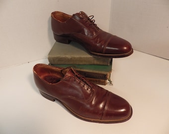 Vintage 1964 Mad Men men's cap toe oxfords size 8.5 brown leather shoes dated inside