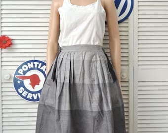 Vintage 40s Women's Skirt Daywear 5 Shades of Gray Junior Fashions by Carole King Theater Costume Distressed as is Pleated waist S-M 26"w