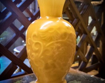 Vintage 1981 Avon Spring Bouquet Vase