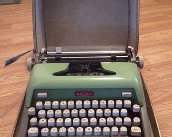 Royal Futura 800 - Two Tone Green/Gray 1950s Typewriter